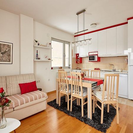 Luxury Apartment Near City Center Skopje Exteriör bild